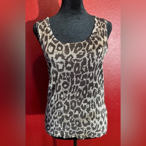 Dana Buchman Tops - Dana Buchman Petite Leopard Tank Top, Size S